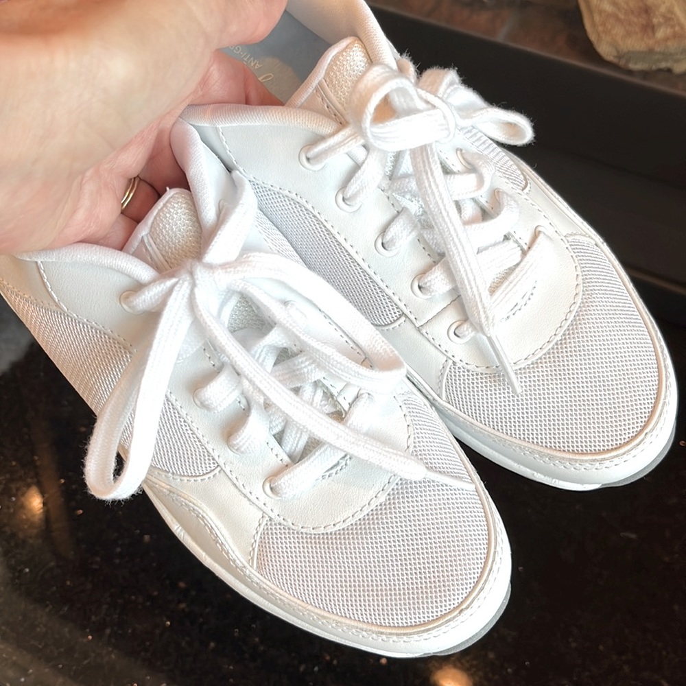 Easy Spirit Estourrun Athletic Sneakers White Shoes Womens 6 New in Box - Picture 9 of 12